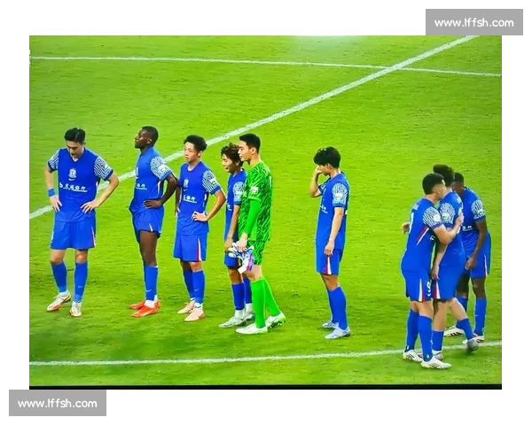 大连迎战申花焦点对决强强碰撞中超赛场悬念拉满谁能笑到最后 大连迎战申花焦点对决强强碰撞中超赛场悬念拉满谁能笑到最后